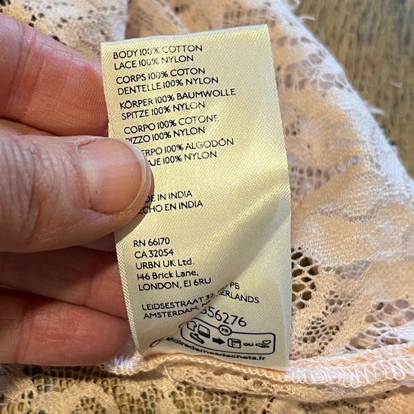 BY ANTHROPOLOGIE • Lace Blouse with Shirred Details • Size XS - Picture 8 of 9